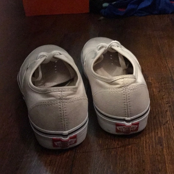 Vans - Picture 3 of 4